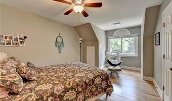 6393 Chestnut Pkwy, Flowery Branch, GA 30542