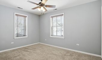 39450 N Circle Ave, Antioch, IL 60002