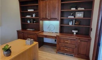 6102 Creek Ridge Ct, Minnetonka, MN 55345