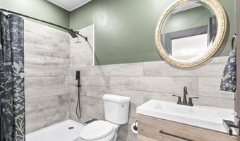 587 Robert Henry St, Macon, GA 31206