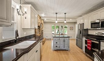 1922 Parkmont Ln, Anoka, MN 55303