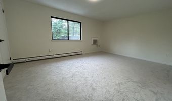 38 Sutton Pl 38, Bloomfield, CT 06002