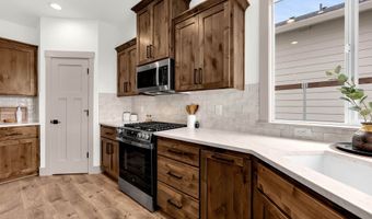 818 SE 35TH St, Battle Ground, WA 98604