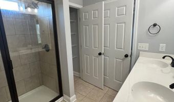 127 Lightwater Dr, Aberdeen, NC 28315