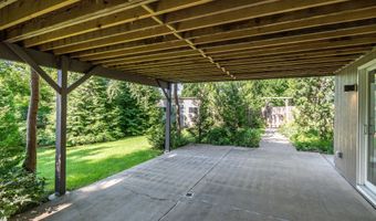 3329 Tally Ho Ln, Madison, WI 53705