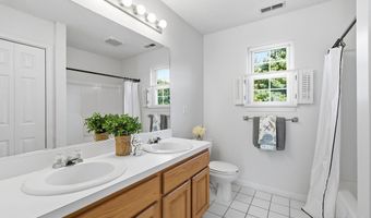 46 Dundee Dr, Cheshire, CT 06410
