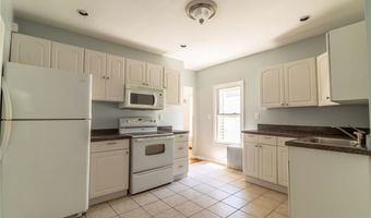 34 Williams St, New London, CT 06320