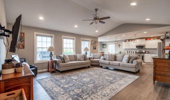 110 Timber Trl, Anna, OH 45302