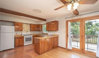 918 King St, Baldwin City, KS 66006