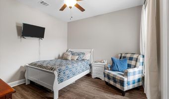 37 Crowder Dr, Benton, LA 71006