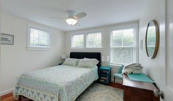 23 Warren Ave 1, Middletown, RI 02842