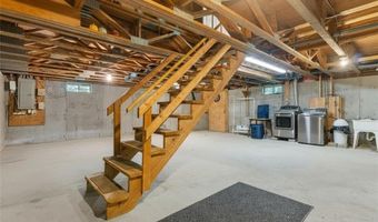 189 Wolf Rock Rd, Exeter, RI 02822