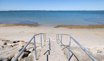7 George St, Barnstable, MA 02630