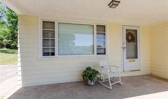 105 Borden Ave, Johnston, RI 02919