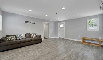 556 Sandra Pl, Teaneck, NJ 07666
