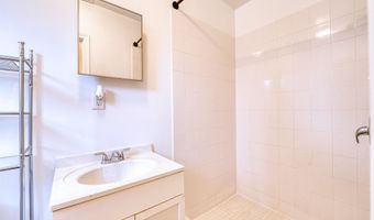 60 W 8TH St 1, Bayonne, NJ 07002
