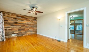 2213 Jensen Ave, Ames, IA 50010