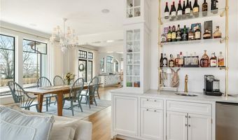 30 Walcott Ave, Jamestown, RI 02835