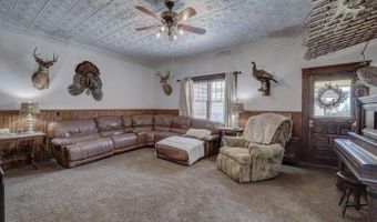 1418 Cleveland Ave, Baxter Springs, KS 66713