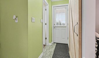 18 Tappen St, Avenel, NJ 07001
