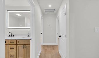 105 Hunter St, Abbeville, SC 29620