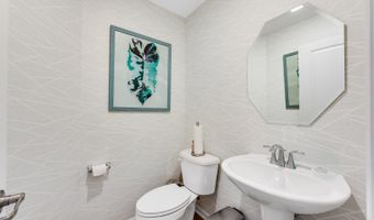 1250 Glenmont St, Algonquin, IL 60102