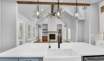 544 Aermotor Loop, Weatherford, TX 76085