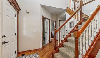 946 11th Ave SE, Altoona, IA 50009