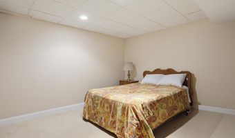 4 Hampshire Hills Dr, Bow, NH 03304