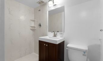 445 Kaiolu St 407, Honolulu, HI 96815