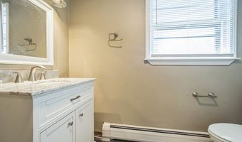 14 Greenville St, Billerica, MA 01821