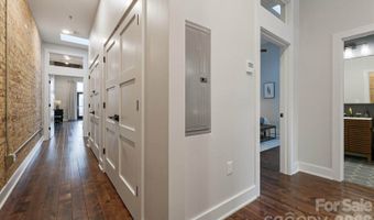 122 College St #301, Asheville, NC 28801