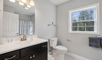 5 Harmony Way, Falmouth, ME 04105
