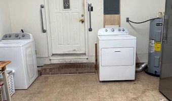 40 Bignon St, Barnwell, SC 29812