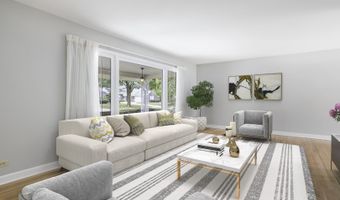 5 S Windsor Dr, Arlington Heights, IL 60004