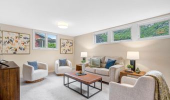 4808 BRADFORD Dr, Annandale, VA 22003