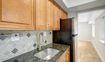 1315 N ODE St 704, Arlington, VA 22209