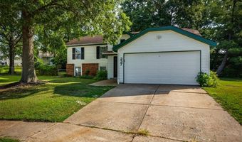 237 Valleyoak Ct, Ballwin, MO 63021