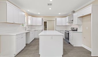 610 Decker St, Jennings, LA 70546