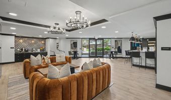 701 N HENRY St 401, Alexandria, VA 22314
