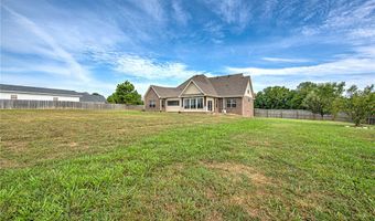 951 NW Pautsky Ave, Bentonville, AR 72713