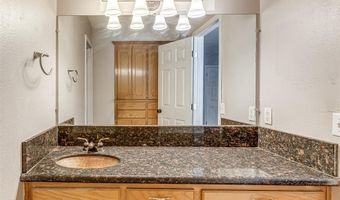 2370 Mary Niblack Rd, Ardmore, OK 73401