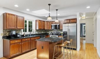 35 Quail Run, Ayer, MA 01432
