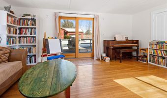 9 Kelsea Ave, Center Harbor, NH 03226