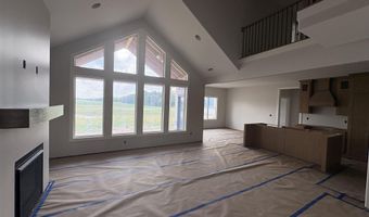 2220 Golfview Dr, Auburn, IN 46706