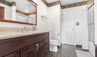 192 Clubhouse Dr, Middletown, NJ 07748
