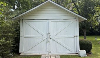 646 McLendon St, Ashburn, GA 31714