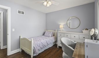 516 S Patton Ave, Arlington Heights, IL 60005