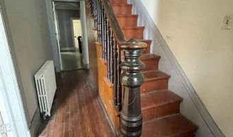 372 1st St, Albany, NY 12206
