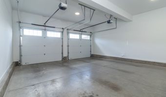 2 Iris Ct, Cromwell, CT 06416